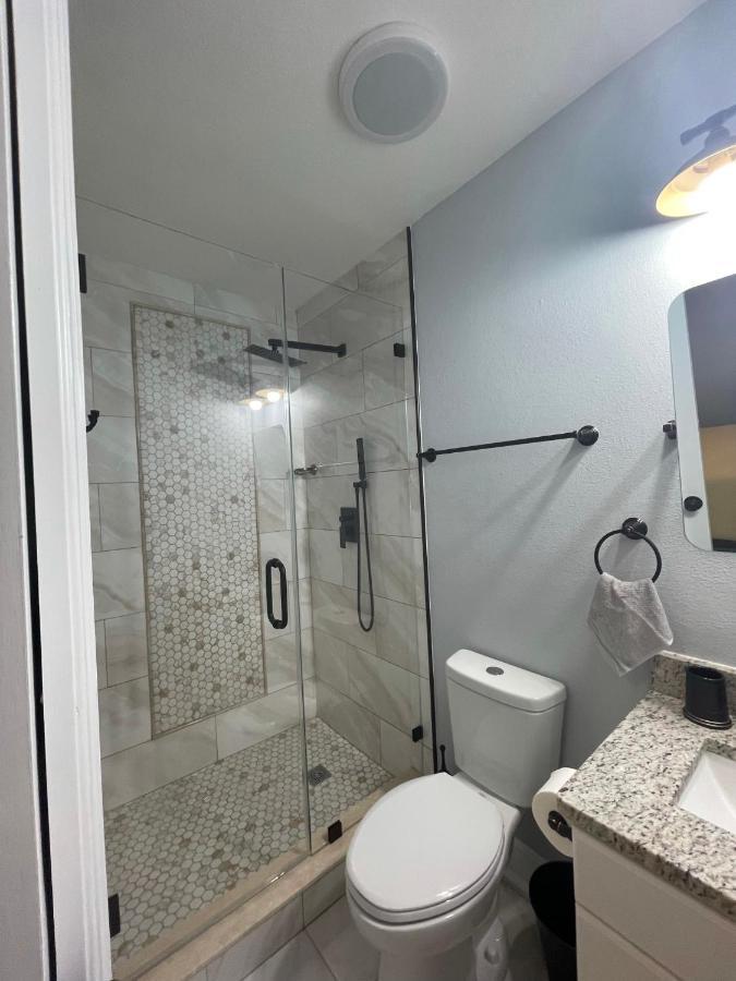 Twelve Oaks Modern Independent Apartment Tampa Zewnętrze zdjęcie