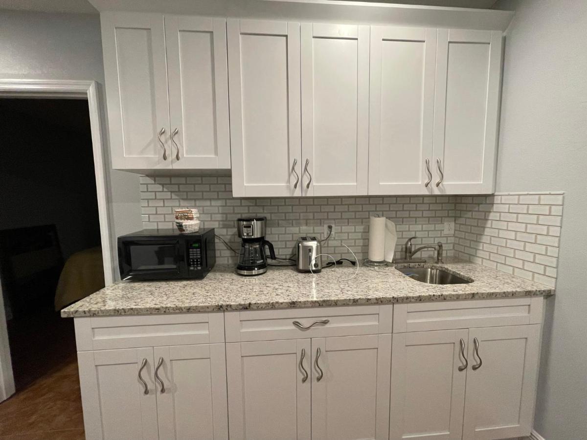 Twelve Oaks Modern Independent Apartment Tampa Zewnętrze zdjęcie